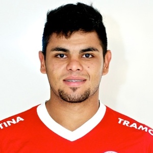 Lateral esquerdo Lima deicou o Inter e assinou com o Botafogo até julho de 2017