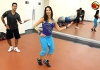 UOL Ginástica em Casa: aprenda uma aula para iniciantes de Zumba, sucesso nas academias  (Foto: Reprodução)