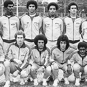 selecao-brasileira-com-edinho-junior-e-batista-que-disputou-os-jogos-olimpicos-de-montreal-em-1976-1343057991598_300x300.jpg (300×300)