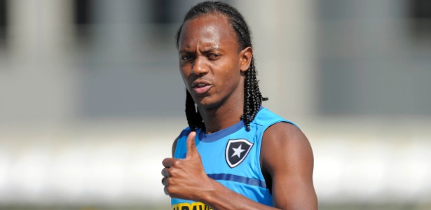 Andrezinho recebeu proposta da Arábia, mas Botafogo pretende segurar o meia