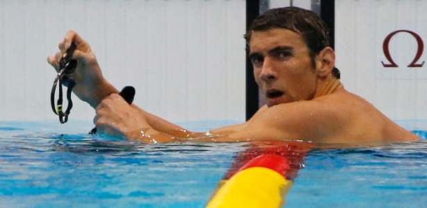 Phelps lidera bateria - Reuters