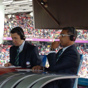 Ao lado de Lucas Pereira, Romário comentou a final do futebol nos Jogos de Londres