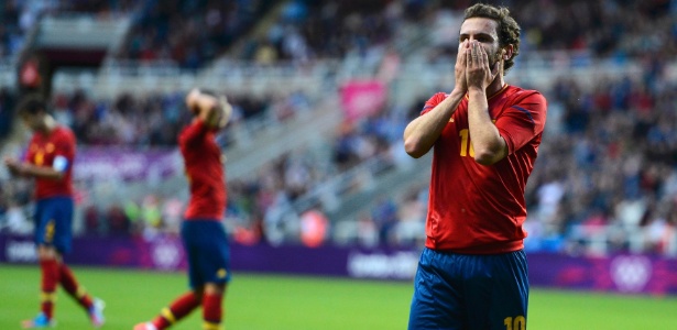 Juan Mata lamenta chance perdida pela Espanha em partida contra Honduras, neste domingo, em Newcastle