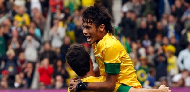 Neymar deu uma assistência para Pato e marcou de falta o gol da virada sobre Belarus