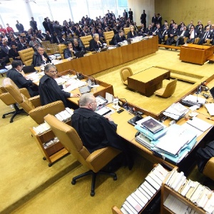 Trinta e oito reús, entre eles três ex-ministros, são julgados pelo STF