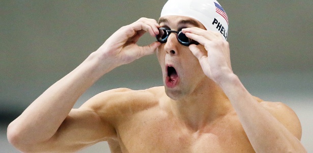 Michael Phelps estava em último em sua série ao final dos 50 m, mas venceu