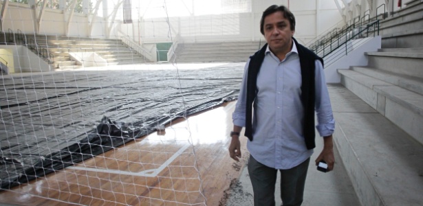 Presidente do Palmeiras, Arnaldo Tirone, visita as instalações da Arena Palestra