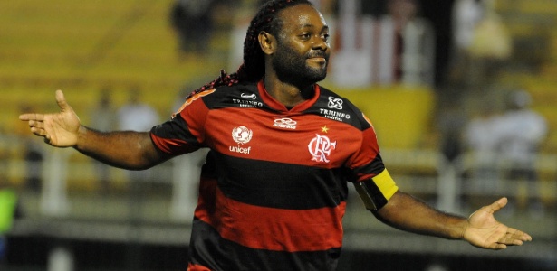 Vagner Love brilhou em jogo do Flamengo contra Náutico, disputado em Volta Redonda