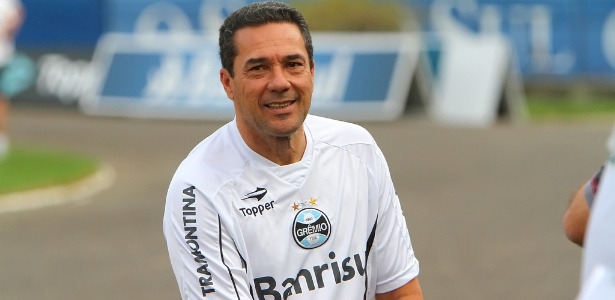 Vanderlei Luxemburgo comanda treinamento do Grêmio e confirma time com Moreno