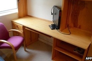 Dormitório de Breivik na prisão tem oito metros quadrados e televisor