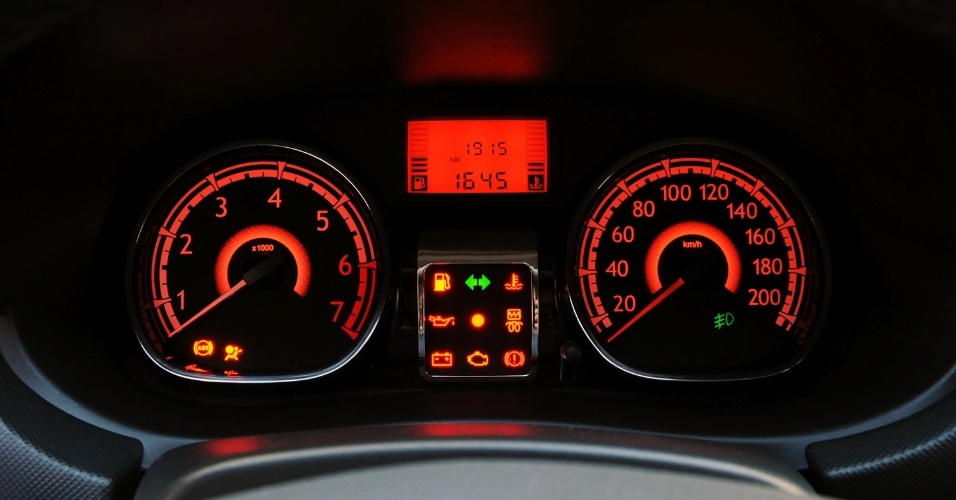 Sandero Privilège 1.6 8V HiPower 2013 Fotos UOL Carros