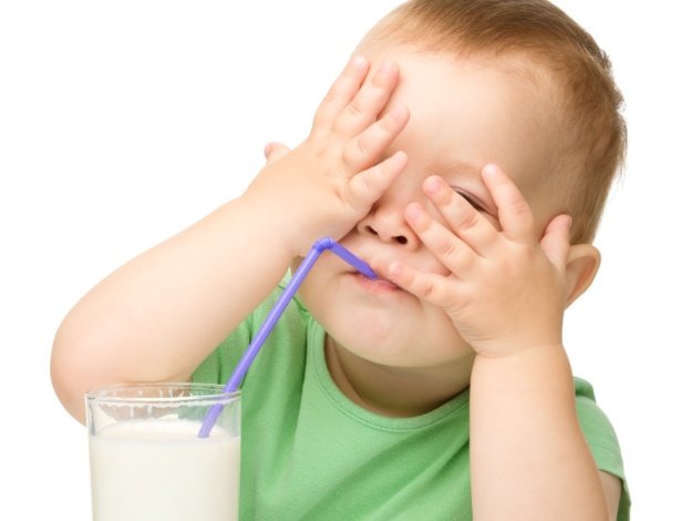 Cólicas, diarreia e tosse, entre outros sintomas, podem indicar que seu filho não digere bem o leite