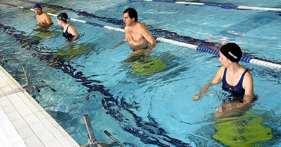 http://imguol.com/2012/09/11/aula-de-hidro-jump-1347393606887_956x500.jpg