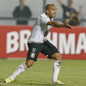 Emerson Sheik em ação pelo Corinthians; neste domingo ele desfalcará o time mais uma vez