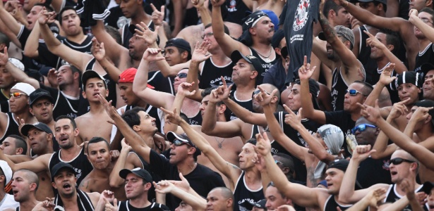 Torcedores do Corinthians terão o Itaquerão pronto no começo de 2014