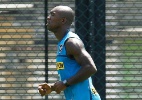 Treino do Botafogo tem chute errado de Seedorf, jogadas fortes e golaços