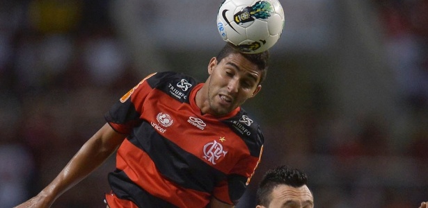 Zagueiro Frauches será um dos emprestados pelo Flamengo para a sequência de 2013