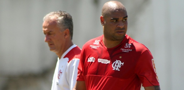 Adriano terá que reconquistar a confiança de Zinho e Dorival para jogar no Flamengo