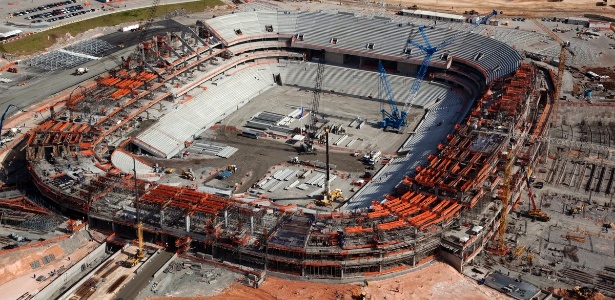 Com 64% das obras concluídas, a Arena Pernambuco parte para a instalação de cobertura
