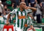 Deivid valoriza resultado do Coritiba fora, mas alerta: 'Faltam 90 minutos'
