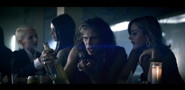 Steven Tyler em cena do clipe de "What Could Have Been Love" (19/10/12)