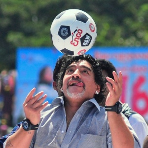 Maradona (foto) está desempregado desde julho do ano passado, quando foi demitido do Al Wasl