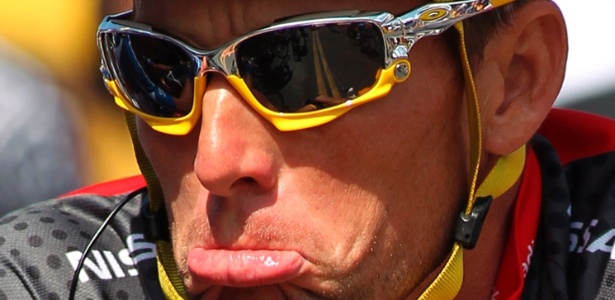Lance Armstrong perdeu seus sete títulos da Volta da França após estourar o escândalo de doping