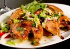 Pollo al Mattone (frango assado) Pollo al Mattone (frango assado)