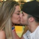 Ex-BBB Monique Amin beija namorado Celso no segundo dia do Folianópolis, em Florianópolis - Foto Rio News