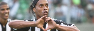 Futebol nacional: Com futuro ainda indefinido, Ronaldinho diz que carinho atleticano mexe com a gente