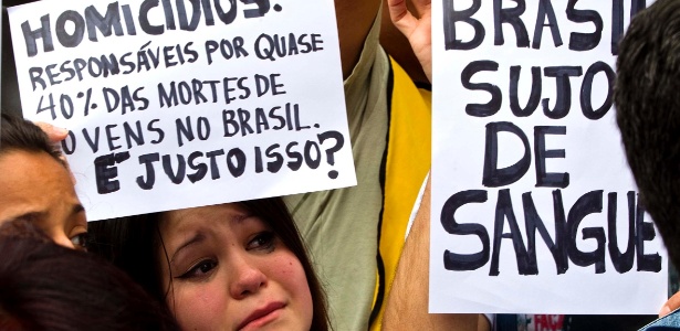 Protesto "São Paulo Quer Paz" reúne manifestantes no Pátio do Colégio, em protesto contra a violência que atinge São Paulo nos últimos meses