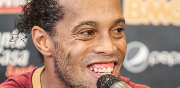 Bruno Cantini/Site do Atlético-MG Ronaldinho Gaúcho revela pedido para que anúncio da renovação fosse antecipado