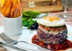 Tuna Burger com Geleia de Pimentão Vermelho