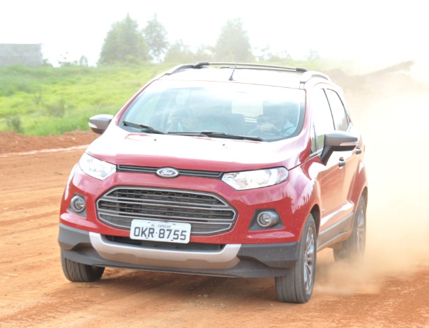 Divulgação Novo EcoSport adota tração integral (4WD, na foto) e estreia câmbio de dupla embreagem