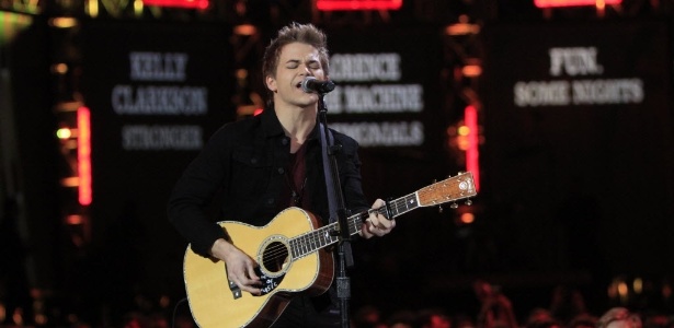 5.dez.2012 - Hunter Hayes se apresenta na cerimônia dos indicados à 55ª edição dos prêmios Grammy