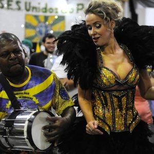Lola apresentadora russa