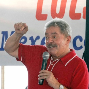 Em dezembro do ano passado, Lula afirmou que não será derrotado por nenhum "vagabundo", em resposta a denúncias de envolvimento com o mensalão