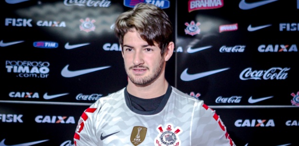 R$ 70 mi e troca de farpas: histórias dos três anos de Pato no Corinthians
