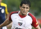 Aloísio participa de coletivo do São Paulo pela primeira vez após lesão