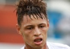 Sósia de Neymar enaltece humildade do ídolo, mas diz que atacante o chamou de 