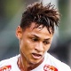 S&oacute;sia de Neymar ganha elogio do craque, quer raspar cabelo para evitar compara&ccedil;&otilde;es e se declara para namorada
