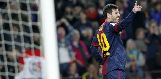 Messi comemora gol sobre o Osasuna durante partida válida pelo Espanhol
