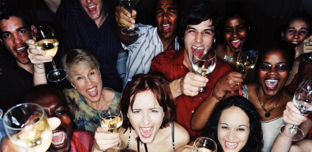 Quem não consegue ir a uma festa ou passar o fim de semana sem beber deve tomar cuidado