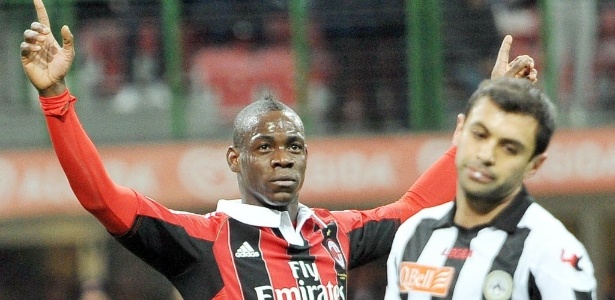 Balotelli estrou no Milan marcando dois gols no último domingo