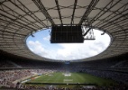 Bota recebe ofertas para jogar no Mineirão e na Fonte Nova e se divide