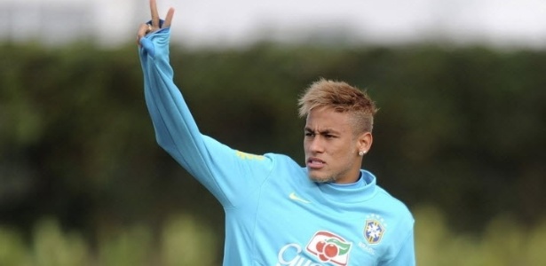 Neymar esteve na Inglaterra no começo do mês para defender a seleção brasileira