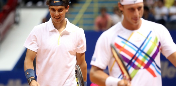 Rafael Nadal jogou ao lado de David Nalbandian e ganhou a estreia na chave de duplas