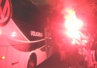 Torcida do Atlético-MG organiza apoio ao time no CT, antes de clássico