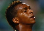 Pelo facebook, Ronaldinho parabeniza Neymar e Jô por 