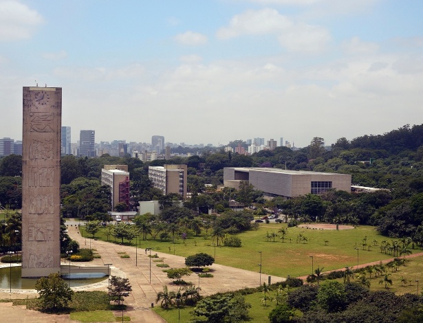 A USP (Universidade de São Paulo) é a melhor universidade brasileira, de acordo com o ranking. Na foto, a Praça do Relógio no campus oeste de São Paulo